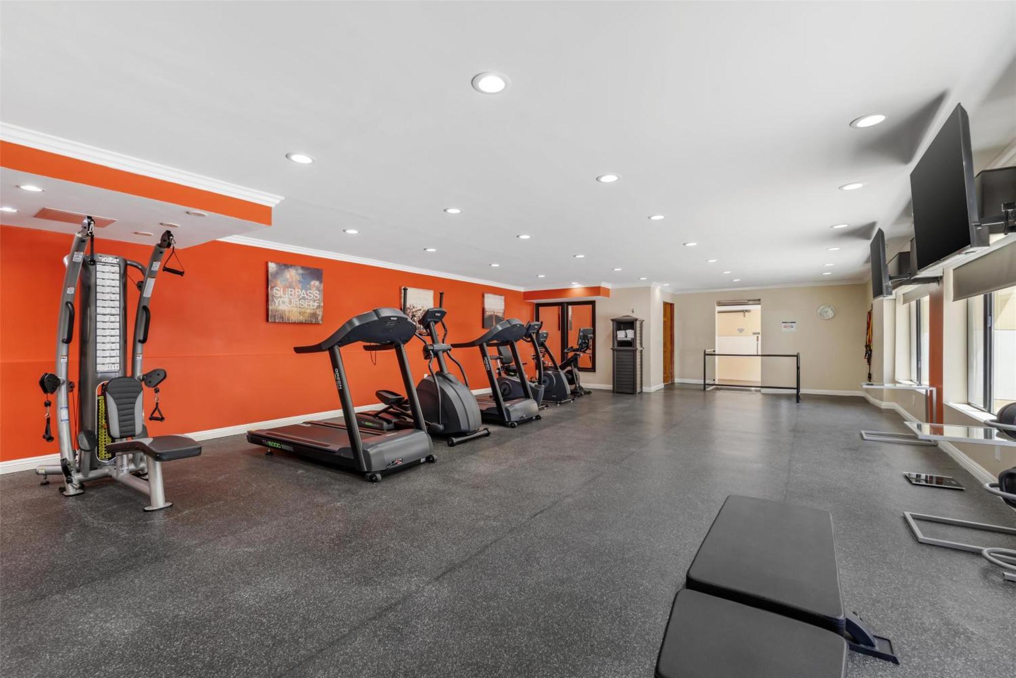 Best Western Plus La Mid-Town Hotel — Photos 3